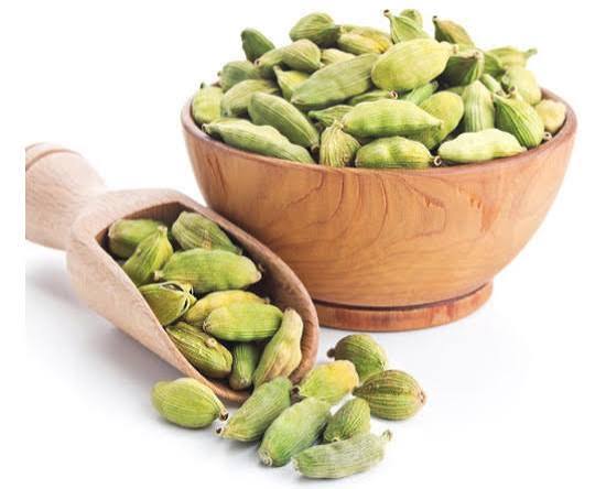 Green Cardamom | Hari Elaichi | Super Premium Export Quality | Big Size Bold Green by keshav keshari